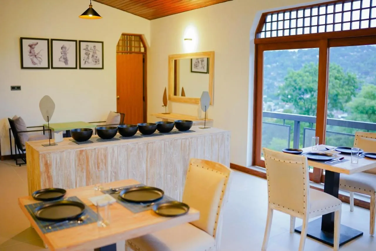 Chariot Square Hotel Kandy 0*,  Sri Lanka